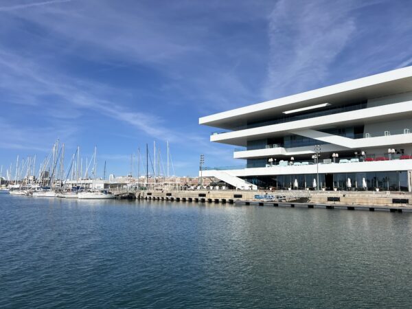 Cumpleaños en el Mar: Celebra un Día Inolvidable  🎉🎂🌊 - Imagen 13